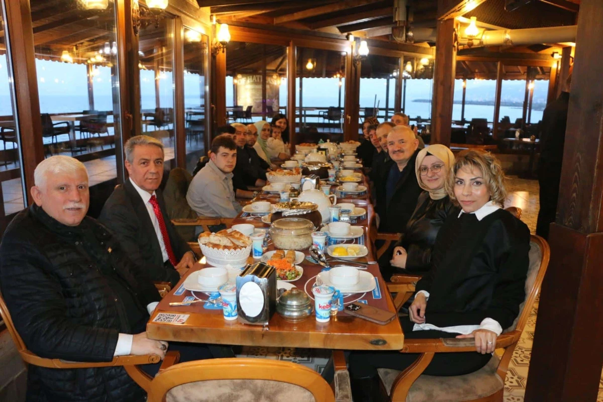 Of İl&ccedil;e Milli Eğitim Personeli iftar sofrasında buluştu