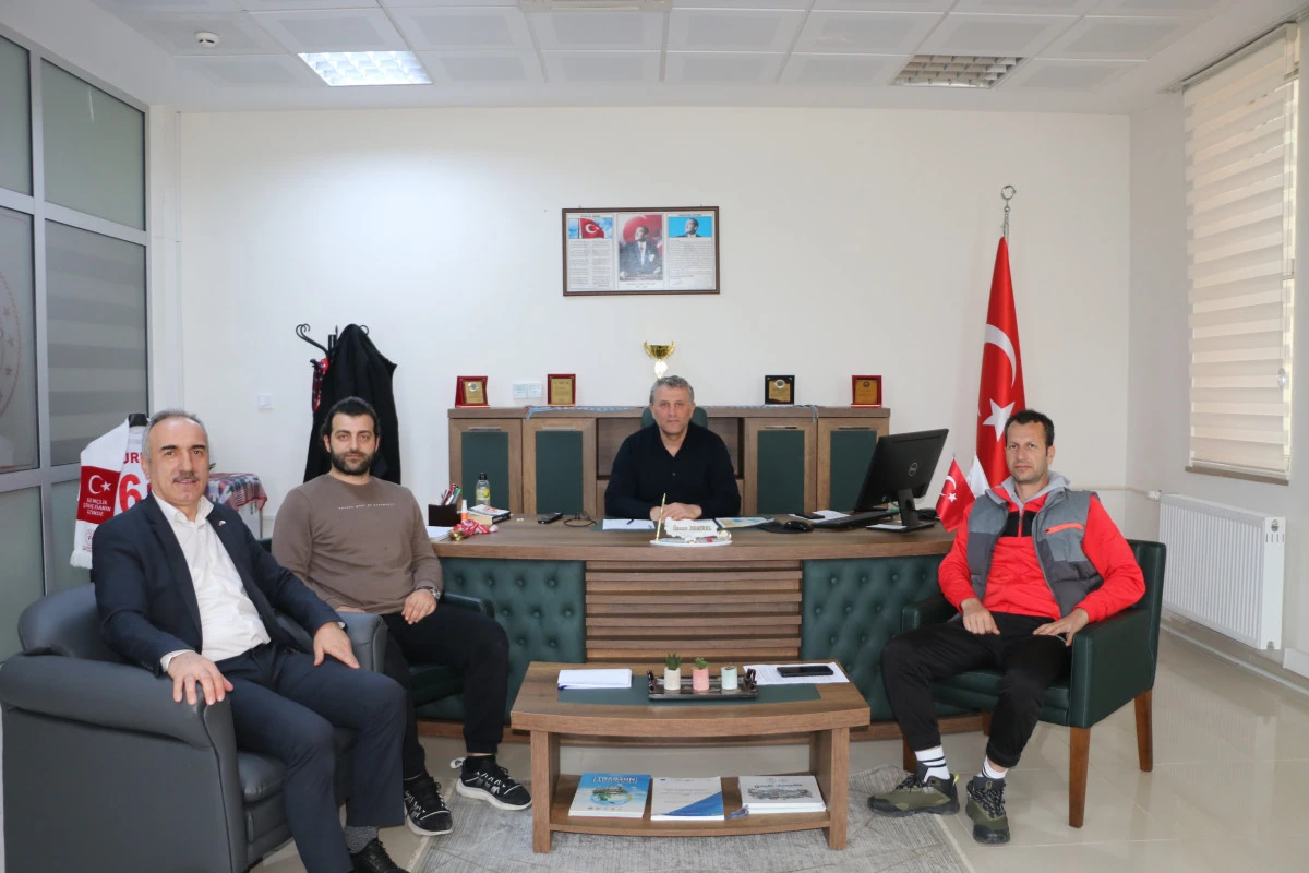 Of Şehit Mehmet Karaca Voleybol Turnuvası başlıyor
