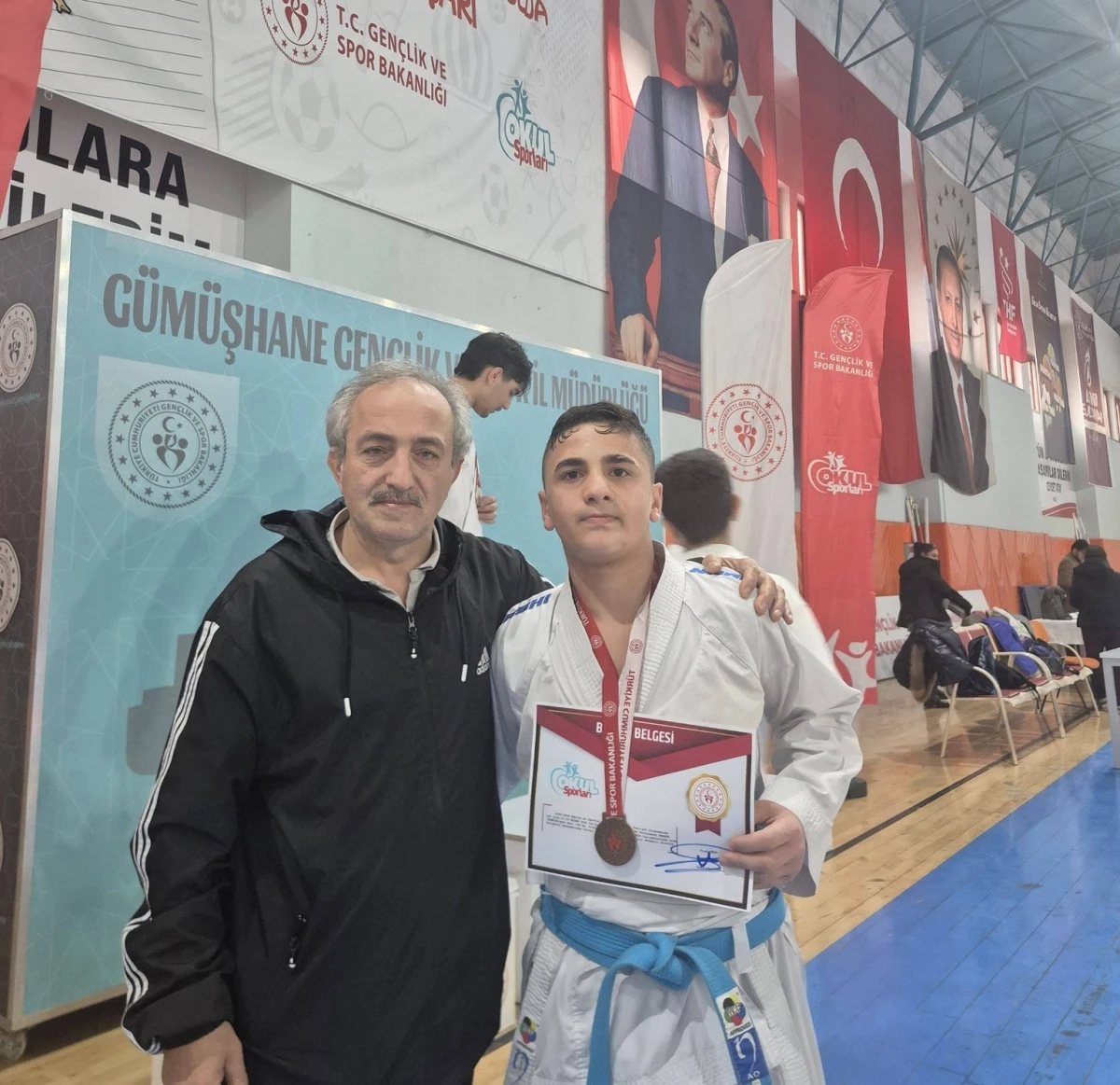 Oflu Karateci Ey&uuml;p Yılmaz Milli Takım Formasıyla D&uuml;nya Sahnesine &Ccedil;ıkıyor