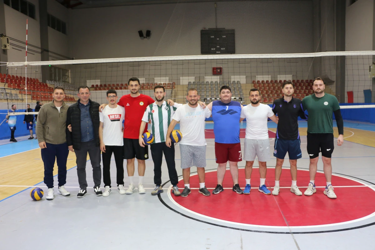 Of&rsquo;ta Bahar Voleybol Turnuvası başladı
