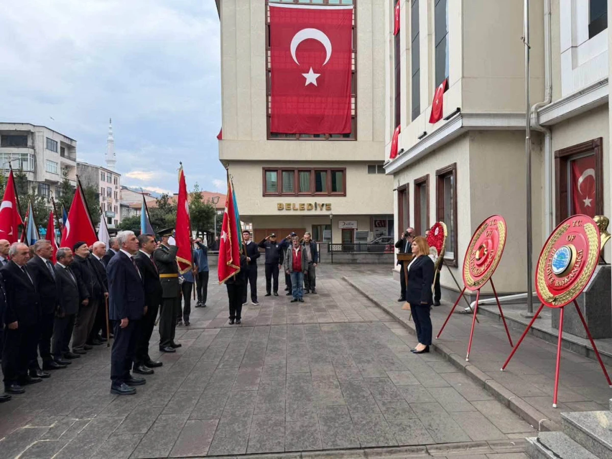 Of'ta Cumhuriyet'in 103. Yılı Kutlamaları &Ccedil;elenk T&ouml;reniyle Başladı