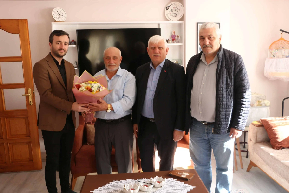 Of'ta emekli öğretmenler de unutulmadı