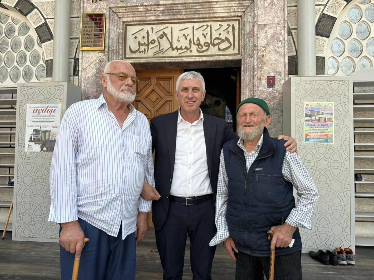 Of'ta Hicri Yılbaşı Coşkusu: Başkan Sarıalioğlu vatandaşların hicri yılını kutladı