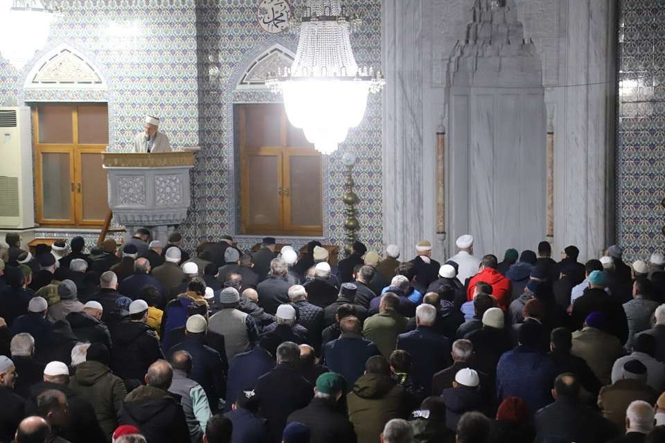 Of'ta ilk teravih Çarşıbaşı Büyük Camii'nde kılındı