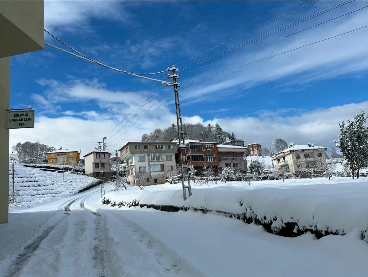 Of&rsquo;ta Kar Nedeniyle Taşımalı Eğitime 1 G&uuml;n Daha Ara Verildi