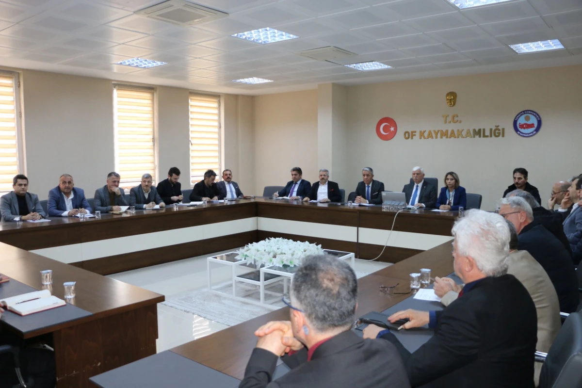 Of'ta Milli Eğitim&rsquo;de Okul ve Kurum M&uuml;d&uuml;rleri toplantısı