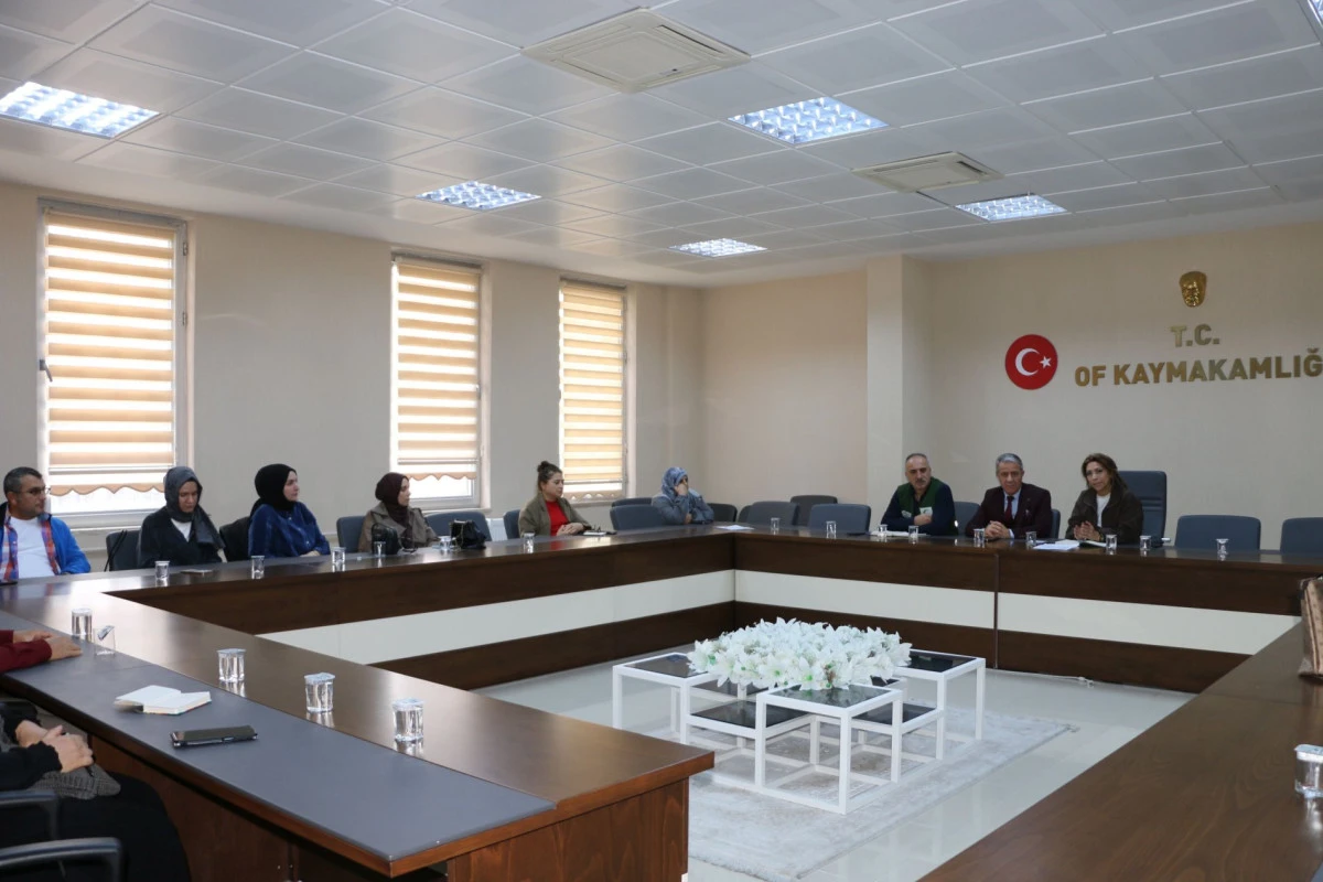 Of'ta Yeşilay Kul&uuml;b&uuml; temsilcisi &ouml;ğretmenlerle planlama toplantısı yapıldı