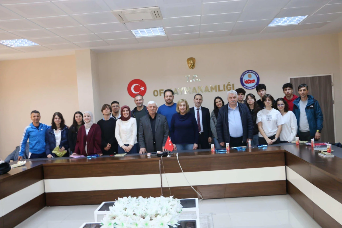 Portekizli Öğrenciler Of'a konuk oldu