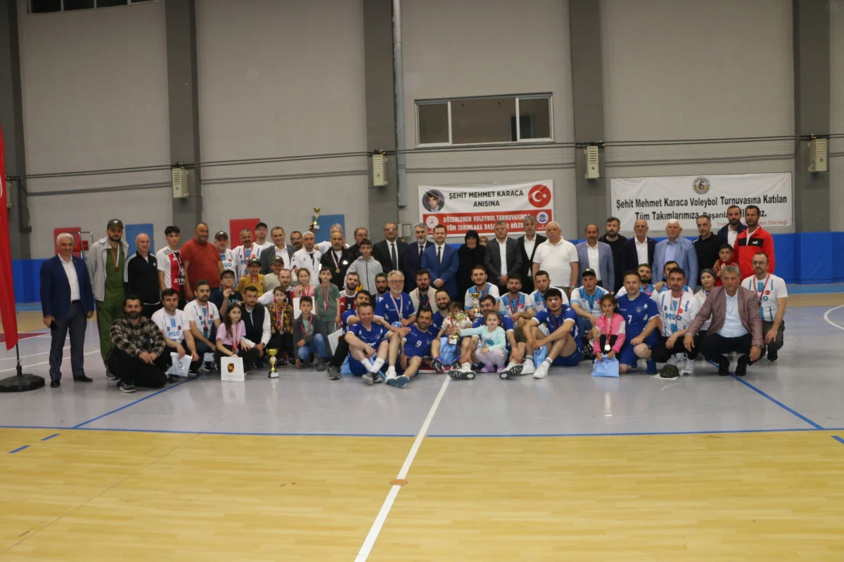 Şehit Mehmet Karaca Voleybol Turnuvası'nda şampiyon Kızılelma