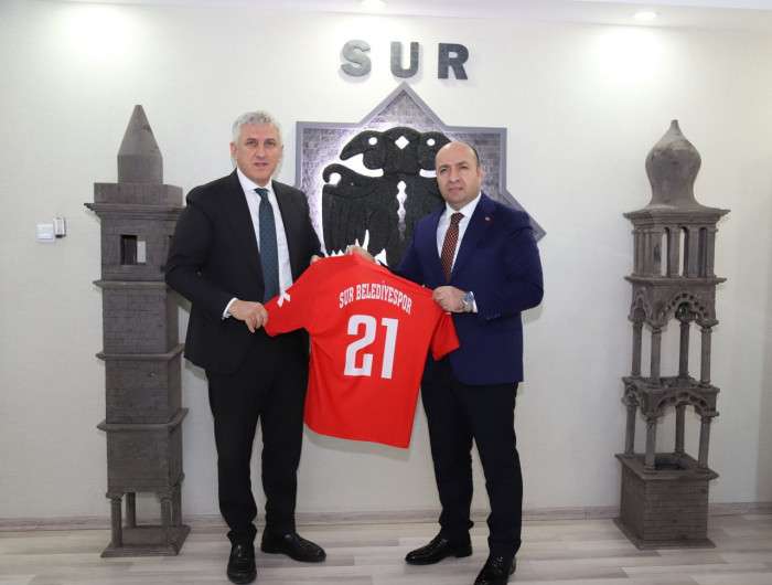 Surda kurulan kardeşlik köprüsü Of'ta devam edecek