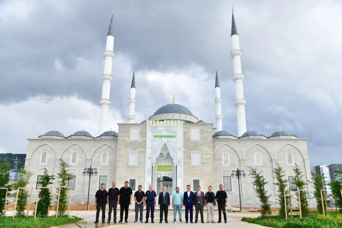 Trabzon'da Hanife Hatun Camii'nde sona doğru