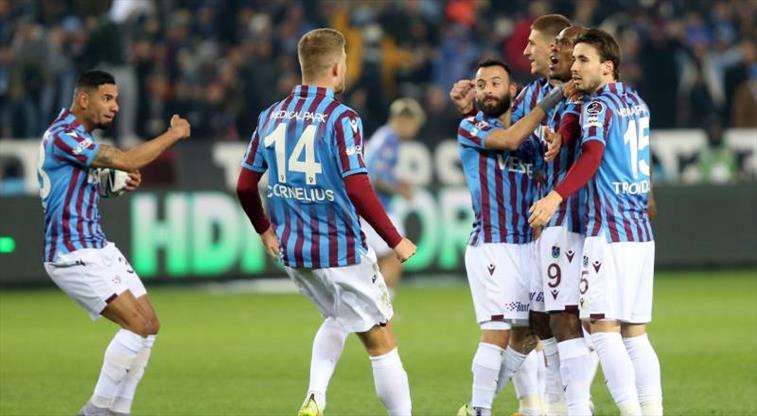 Trabzonspor iç sahada da lider