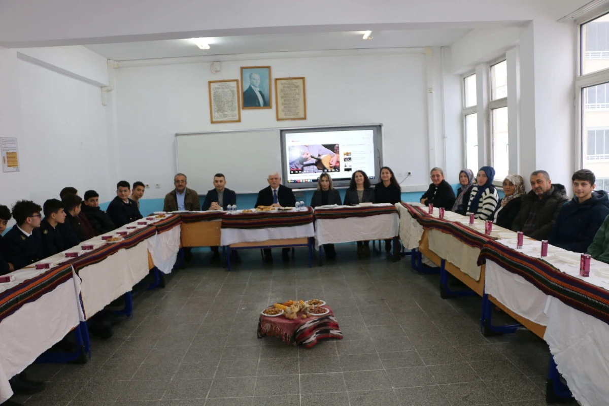 Ulusoy Meslek Lisesinde &ouml;ğrenci ve aile buluşması etkinliği ger&ccedil;ekleştirildi