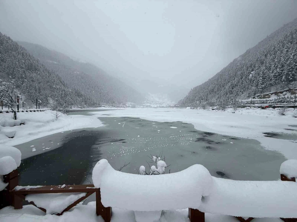 Uzung&ouml;l Kış Festivali&rsquo;ne Gidecekler Dikkat! Kar Lastiği Olmayana Ge&ccedil;iş Yasak!