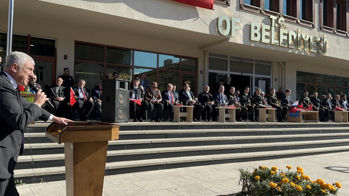 Başkan Sarıalioğlu, Yaşasın tam bağımsız Türkiye, yaşasın Cumhuriyet!